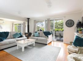 Camellia Cottage، فندق في وينتورث فولز