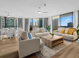 Spacious 3BR with Corner Views in Surfers Paradise by BB Stay