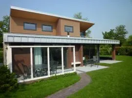 Villa in Kamperland with garden