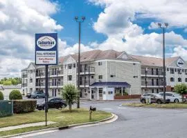 Suburban Studios Charlotte - Ballantyne