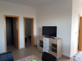 Apartment in Nevidane near White Mountains, hotel di Neviđane
