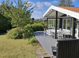 FJ2402-Skibby-Lindevaenget-50, hotel a Rønø