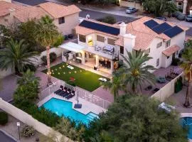 Private Pool Dog Friendly Movie Room Games