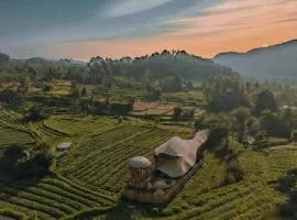 Manta Savana Luxury Bamboo Villa