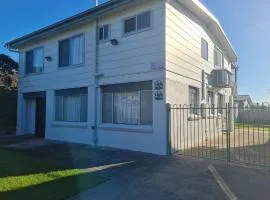 Fishos Hangout 1 - 1-21 Sinclair St