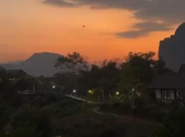 Saysana Guesthouse, hotel in Vang Vieng