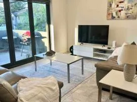 Manly Modern 3 Bedroom Home - Upper Duplex