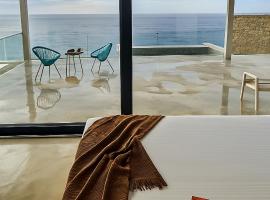 The Cliff Residences, Hotel in Melínta