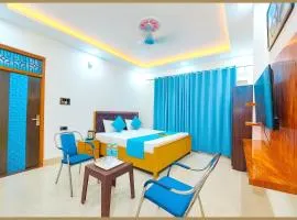 Kalyan Singh Road Preemium Mateshwari Residency - Fully Air Conditioned Hotel With Free Parking Free Wifi - Best Premium Hotel In Ayodhya