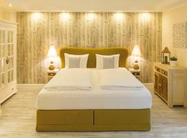 Donau Lodge Boardinghouse، فندق في شتراوبينج