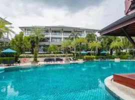 Elegant Beachfront 3BR Condo at Pearl of Naithon