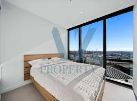 Bright & Spacious 2BR in Prime CBD Location
