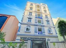 FabHotel Broholic Stay Inn