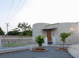 La Rosa The Resort by Dimora, hotel in Krishnagiri