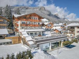 Pensione Camoscio, hotel em La Villa