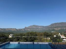 Nuwara Eliya Karjat - 5BHK Villa, hotel di Karjat