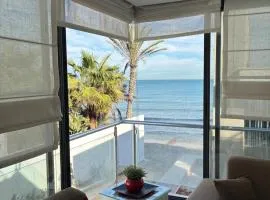 Emeraude de la mediterannee Sea Front