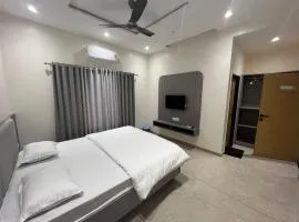 Hotel Abhishek Pride - Shani Shinganapur