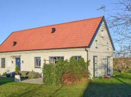 Nice Home In Simrishamn With Wifi, 4-star hotel in R&ouml;rum