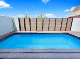 Grandioso Okinawa Pool Villa Onna - Vacation STAY 52628v: Inbu şehrinde bir otel