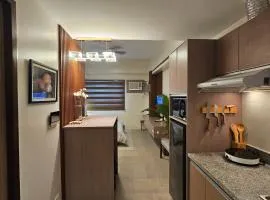 Cozy Stay near IT Park, pool, netflix, fast wifi, gym
