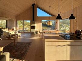 Architect-Designed Cabin With Views Of Sigdal, hotel in Skadeland