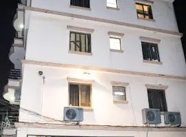 Aarya Wellness & Hostel