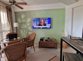 Modern Condo Long Stay, ξενοδοχείο σε Ban Pak Khlong Phe