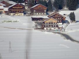 Gästehaus Tinkl，位于大格洛克纳山麓卡尔斯的酒店