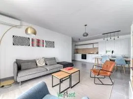 Vinatier - Lyon 2 - LB - Large family apartment with parking in Lyon