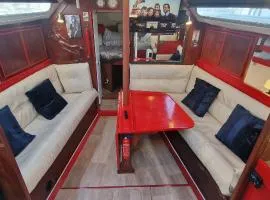 Large quiet sailboat with all comforts