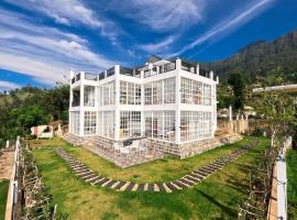 Villa Rosaria - Framed by Nature, Finished with Luxury，位于Beragala的酒店