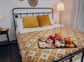 Garden Boutique Hotel Belgrade - free breakfast & parking, hótel í Belgrad