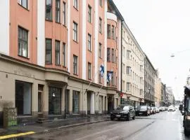 1BR Demure Design Urban Living Space