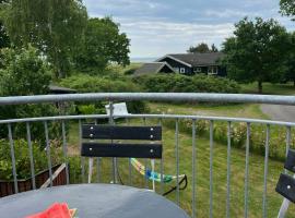 Holiday Home In The Middle Of Nature With Sea View, hotel i Spodsbjerg