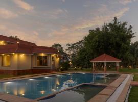 SaffronStays Emerald Farms โรงแรมในSohna