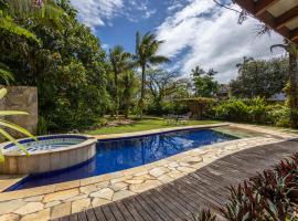 Casa Alto Padrao com 5 Suites e Jacuzzi Privativa, ξενοδοχείο σε Barra do Una