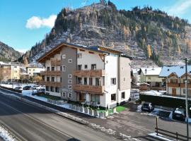 Liz Hotel & Apartments, ξενοδοχείο σε Predazzo