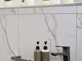 White Cottage Guesthouse