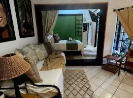 Hello Sunshine Self Catering Studio Apartments