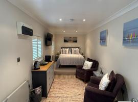 Coastal Escape, hotel di Hamworthy