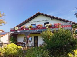 Ferienwohnung Baumann Alois, hotel v destinaci Furth im Wald