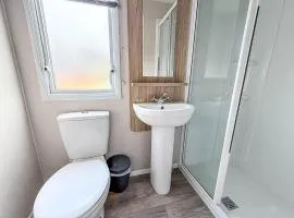 Spacious 8 Berth Caravan With Decking At Naze Marine In Essex Ref 17012Rd