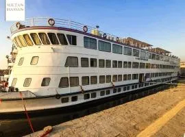 Nile Cruise King Tut