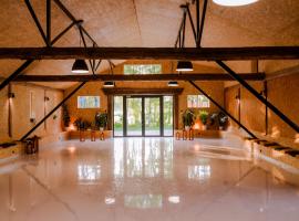 Czarna Owca na Wschodzie, hotel in Kijowiec