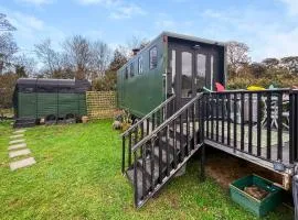 Tilley's Glamping - The Carriage Lorry