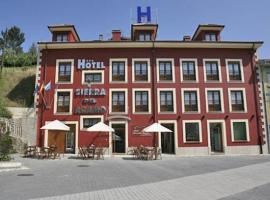 Hotel Sierra del Aramo, hotel v destinaci La Vega de Riosa
