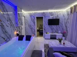 Luxueux T2 pour 2 a 4 pers Balneo jacuzzi 15 mn de valras plage