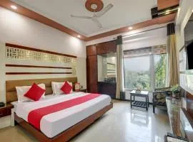 Hotel Star Plaza - 1 Minute From New Delhi Railway Station & Connaught Place
