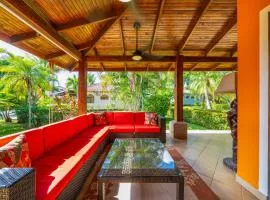 BBQ, Pool, Garden, Smart TV, Parking, AC, King Bed, Laundry facilities - Villaggio 376